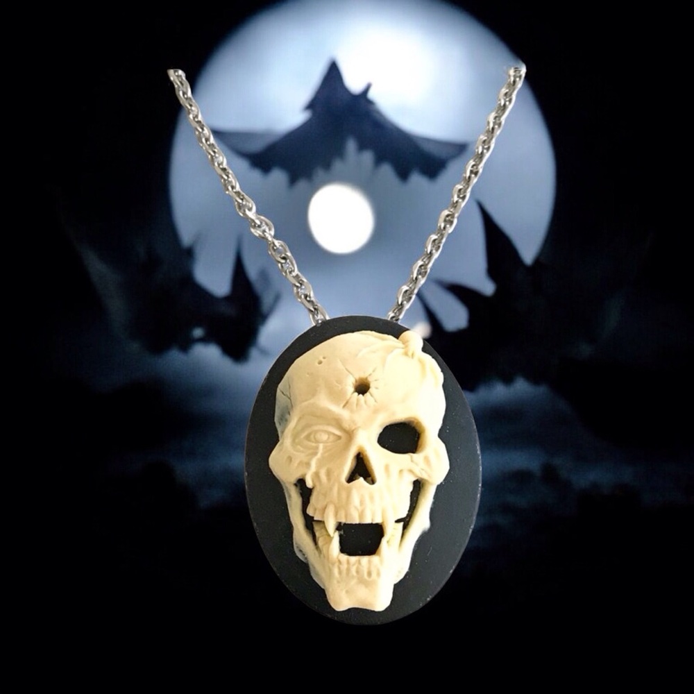 🆕3D Vampire Skull with Bullet Wound Pendant Necklace Resin/Wood/Stainless Steel